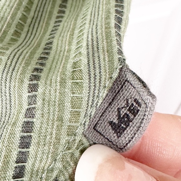 REI Men’s Green Stripe Long Sleeve Button Up Cool Plus Shirt - Picture 6 of 11
